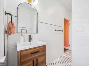 222 Baldwin Street, Philadelphia PA 19127