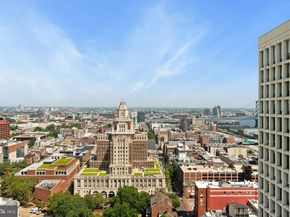 210 Locust Street 29HW, Philadelphia PA 19106