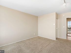 210 Locust Street 29HW, Philadelphia PA 19106