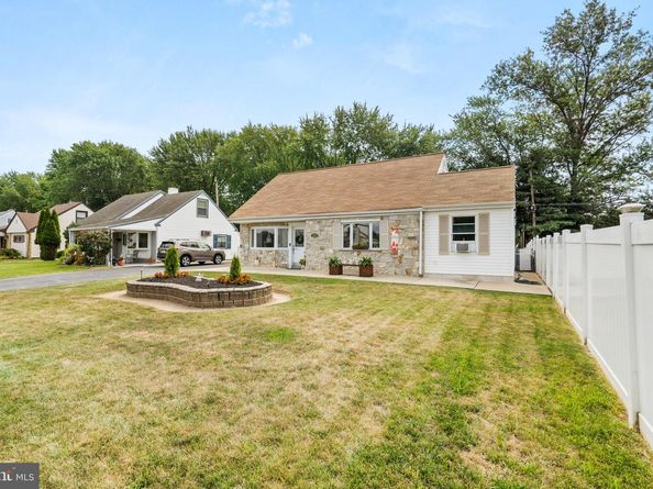 11003 Stevens Road, Philadelphia PA 19116