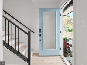 915 N Irving Street, Arlington VA 22201