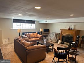 8572 Benton Avenue, Philadelphia PA 19152