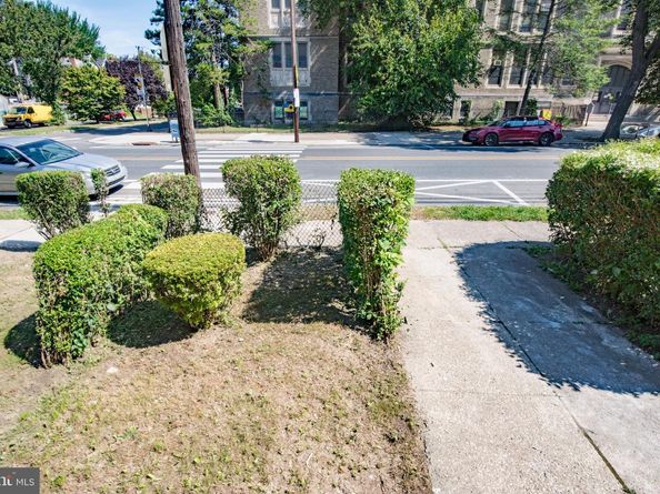 6526 Chew Avenue, Philadelphia PA 19119