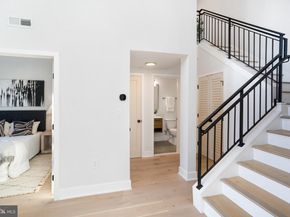 845 19TH Street NE PH 10, Washington DC 20002