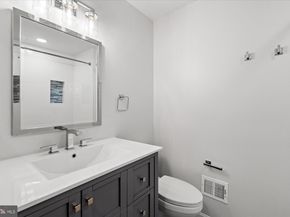 624 Pulman Place, Alexandria VA 22305