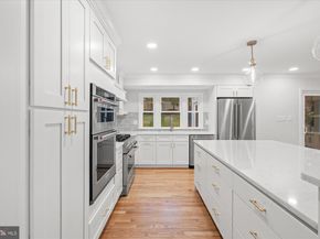 624 Pulman Place, Alexandria VA 22305