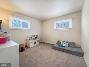 60 Caledonia Drive, Warminster PA 18974