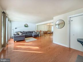 60 Caledonia Drive, Warminster PA 18974