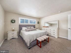 60 Caledonia Drive, Warminster PA 18974