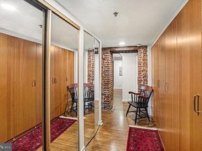 301 Race Street 101, Philadelphia PA 19106