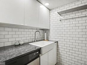 301 Race Street 101, Philadelphia PA 19106
