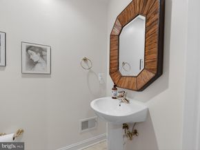 1723 22nd Court N, Arlington VA 22209