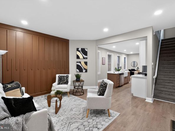 6111 Baynton Street, Philadelphia PA 19144