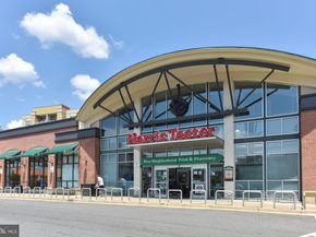 1300 S Arlington Ridge Road 204, Arlington VA 22202