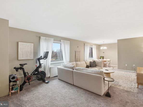 1300 S Arlington Ridge Road 204, Arlington VA 22202