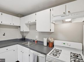 1300 S Arlington Ridge Road 204, Arlington VA 22202