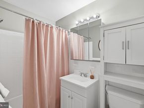 1300 S Arlington Ridge Road 204, Arlington VA 22202