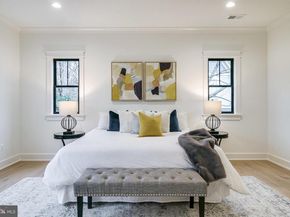 930 Fairway Drive NE, Vienna VA 22180