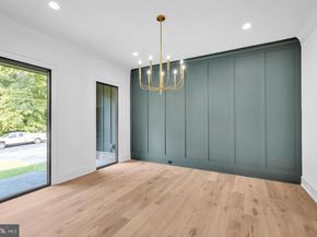 930 Fairway Drive NE, Vienna VA 22180