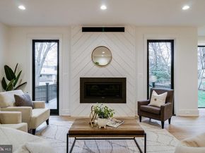 930 Fairway Drive NE, Vienna VA 22180