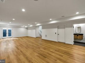 930 Fairway Drive NE, Vienna VA 22180