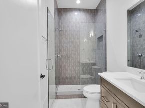 930 Fairway Drive NE, Vienna VA 22180