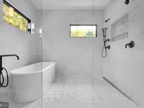 930 Fairway Drive NE, Vienna VA 22180