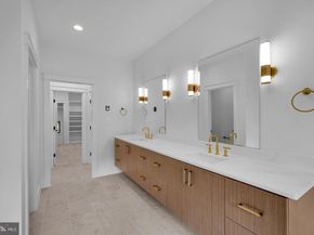 930 Fairway Drive NE, Vienna VA 22180