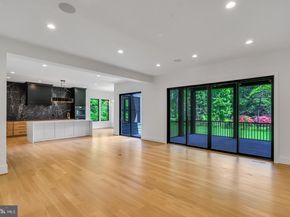 930 Fairway Drive NE, Vienna VA 22180