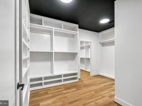 930 Fairway Drive NE, Vienna VA 22180