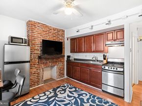 320 S Juniper Street, Philadelphia PA 19107