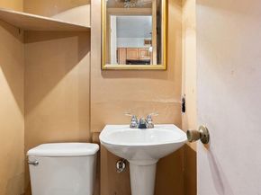 1004 Colonial Avenue, Alexandria VA 22314