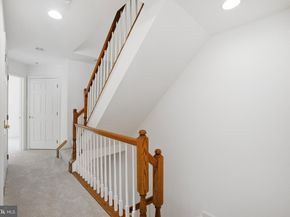 8894 Ashgrove House Lane, Vienna VA 22182