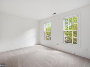 8894 Ashgrove House Lane, Vienna VA 22182