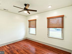 191 Crabtree Drive, Levittown PA 19055