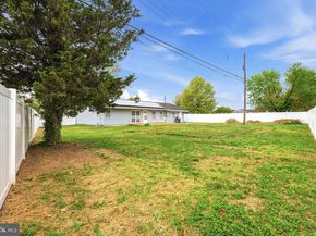 191 Crabtree Drive, Levittown PA 19055
