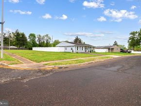 191 Crabtree Drive, Levittown PA 19055