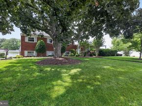 3902 Shelley Road, Huntingdon Valley PA 19006