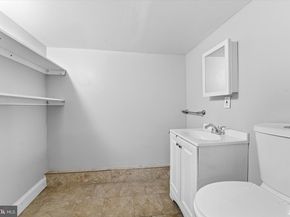 909 Pine Street, Darby PA 19023