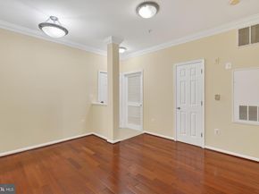 4854 Eisenhower Avenue 155, Alexandria VA 22304