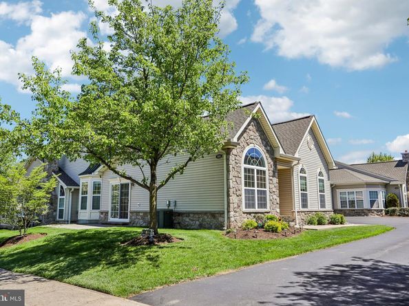 168 Fairway Drive, Warminster PA 18974