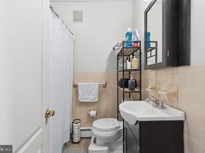 224 Oakdale Avenue, Horsham PA 19044