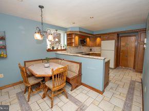 1259 Glenbrook Road, Huntingdon Valley PA 19006