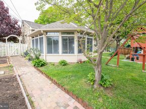 1259 Glenbrook Road, Huntingdon Valley PA 19006