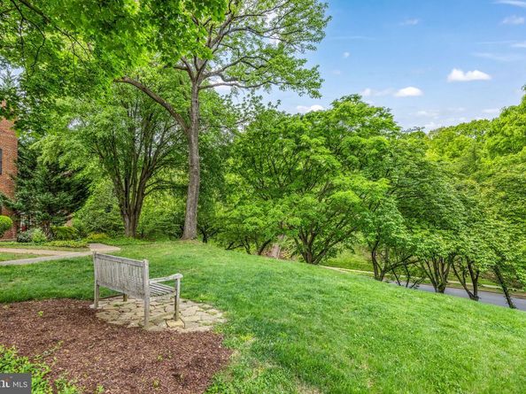 2800 S Abingdon Street B, Arlington VA 22206