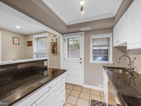 2800 S Abingdon Street B, Arlington VA 22206