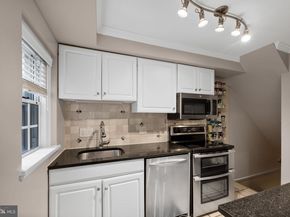 2800 S Abingdon Street B, Arlington VA 22206
