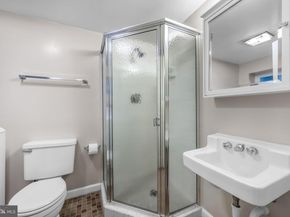 2800 S Abingdon Street B, Arlington VA 22206
