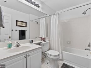 1619 R Street NW 101, Washington DC 20009