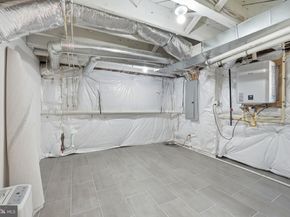 423 N Cleveland Street, Arlington VA 22201